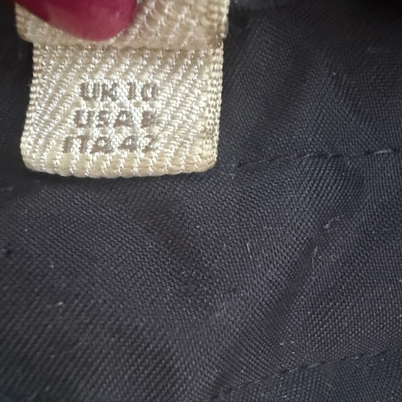 Burberry Brit Bowpark Raincoat in black - Picture 15 of 16